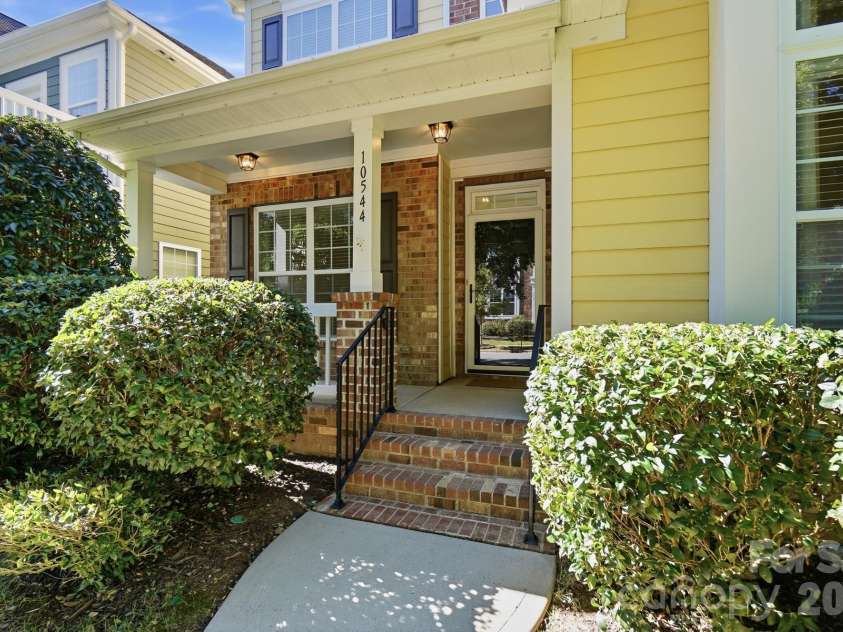10544 Royal Winchester Drive, Charlotte, NC 28277.  MLS# CAR4425389, YatesRealty ID 57897. 