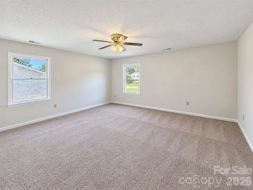 5244 Dayan Drive, Charlotte, NC 28216.  MLS# CAR4436890, YatesRealty ID 57898. 