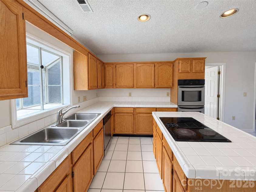 5244 Dayan Drive, Charlotte, NC 28216.  MLS# CAR4436890, YatesRealty ID 57898. 