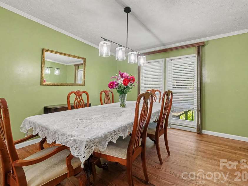 5821 Hidden Oaks Lane, Clover, SC 29710.  MLS# CAR4435769, YatesRealty ID 57899. 