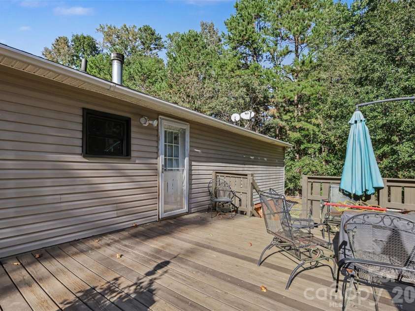 5821 Hidden Oaks Lane, Clover, SC 29710.  MLS# CAR4435769, YatesRealty ID 57899. 