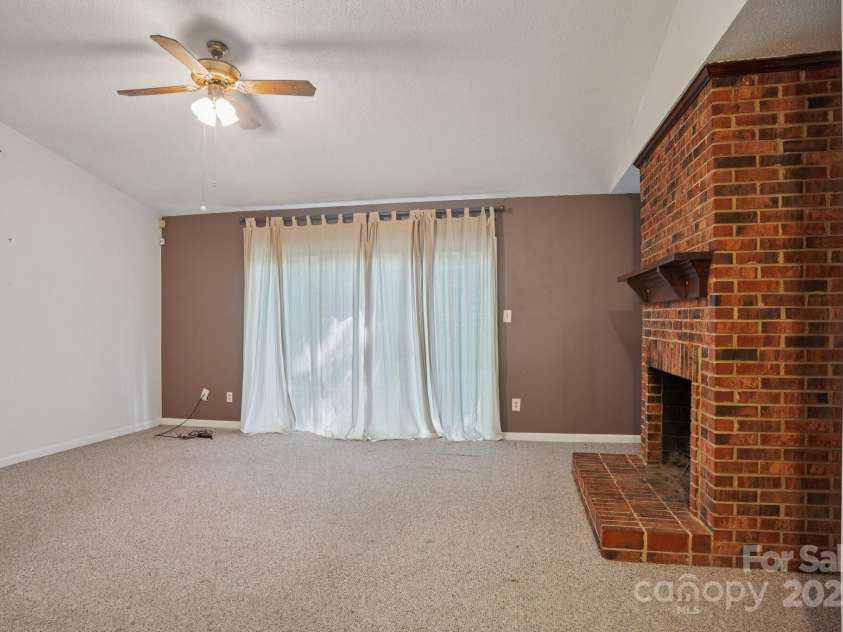 5531 Doverstone Court, Charlotte, NC 28208.  MLS# CAR4282896, YatesRealty ID 579. 