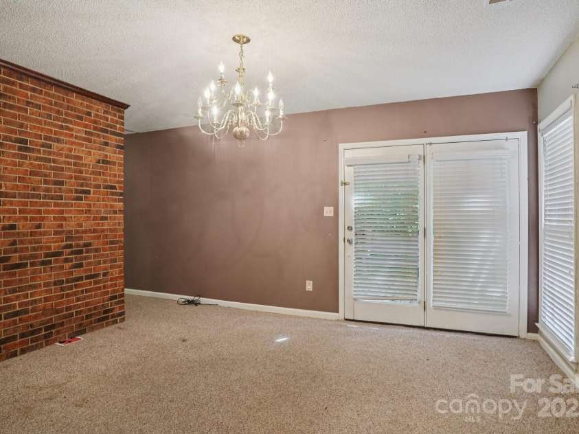 5531 Doverstone Court, Charlotte, NC 28208.  MLS# CAR4282896, YatesRealty ID 579. 