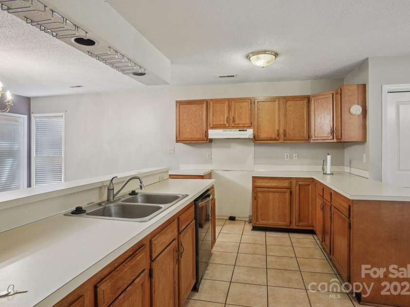 5531 Doverstone Court, Charlotte, NC 28208.  MLS# CAR4282896, YatesRealty ID 579. 