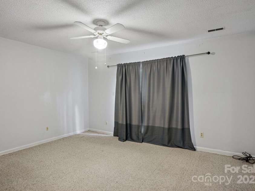 5531 Doverstone Court, Charlotte, NC 28208.  MLS# CAR4282896, YatesRealty ID 579. 