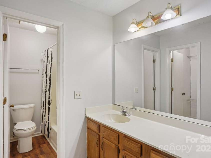 5531 Doverstone Court, Charlotte, NC 28208.  MLS# CAR4282896, YatesRealty ID 579. 