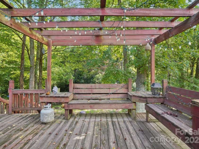 5531 Doverstone Court, Charlotte, NC 28208.  MLS# CAR4282896, YatesRealty ID 579. 