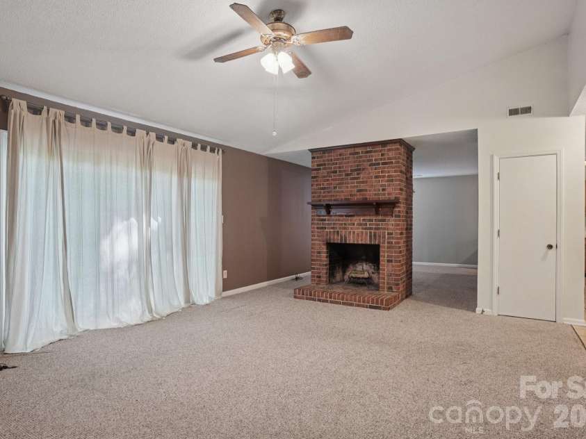 5531 Doverstone Court, Charlotte, NC 28208.  MLS# CAR4282896, YatesRealty ID 579. 