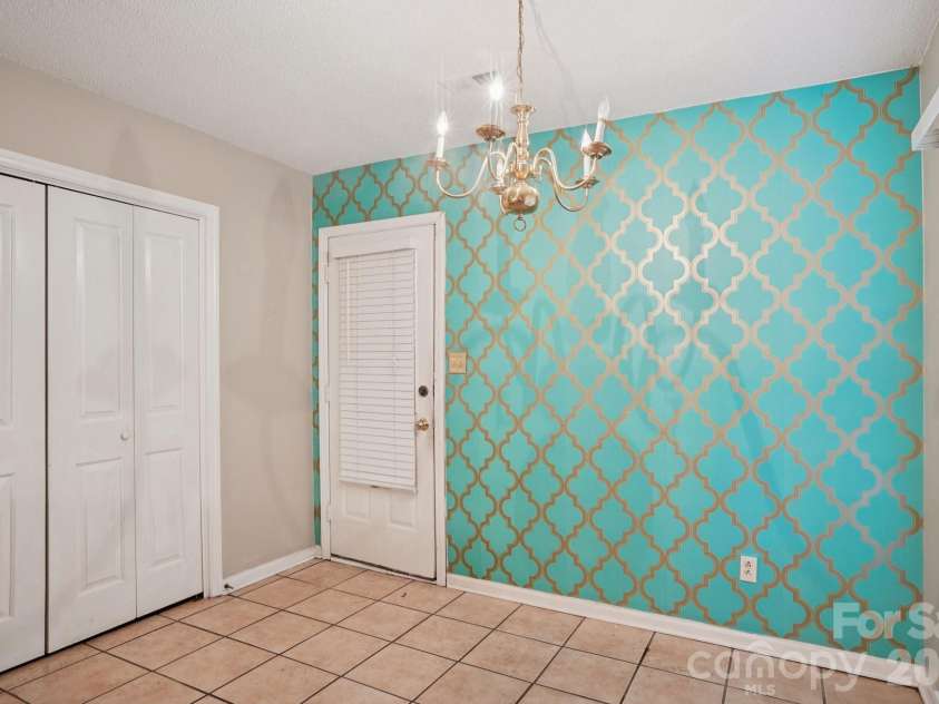 5531 Doverstone Court, Charlotte, NC 28208.  MLS# CAR4282896, YatesRealty ID 579. 