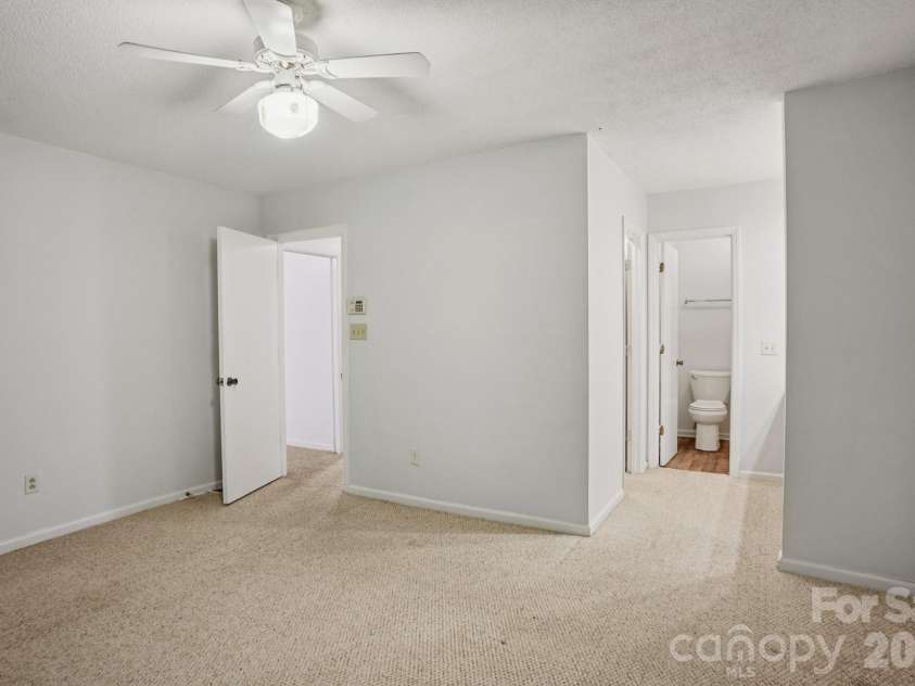5531 Doverstone Court, Charlotte, NC 28208.  MLS# CAR4282896, YatesRealty ID 579. 