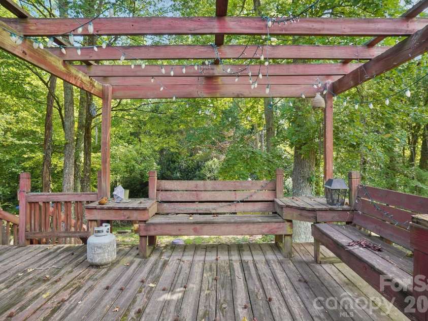 5531 Doverstone Court, Charlotte, NC 28208.  MLS# CAR4282896, YatesRealty ID 579. 