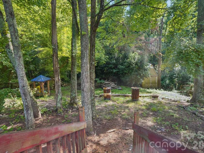 5531 Doverstone Court, Charlotte, NC 28208.  MLS# CAR4282896, YatesRealty ID 579. 