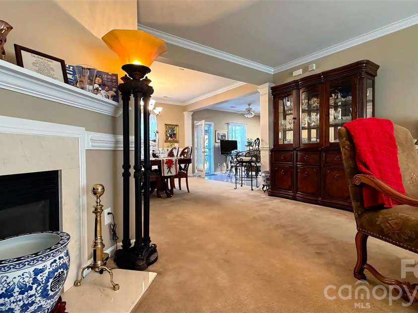 8428 Glaze Court, Charlotte, NC 28269.  MLS# CAR4436551, YatesRealty ID 57900. 