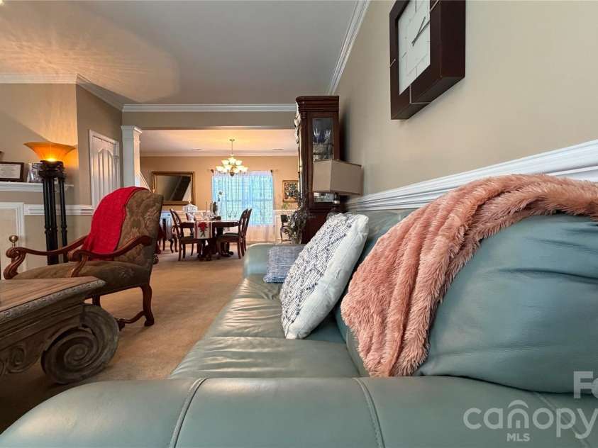 8428 Glaze Court, Charlotte, NC 28269.  MLS# CAR4436551, YatesRealty ID 57900. 