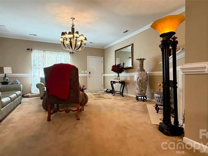 8428 Glaze Court, Charlotte, NC 28269.  MLS# CAR4436551, YatesRealty ID 57900. 