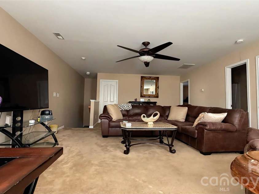 8428 Glaze Court, Charlotte, NC 28269.  MLS# CAR4436551, YatesRealty ID 57900. 