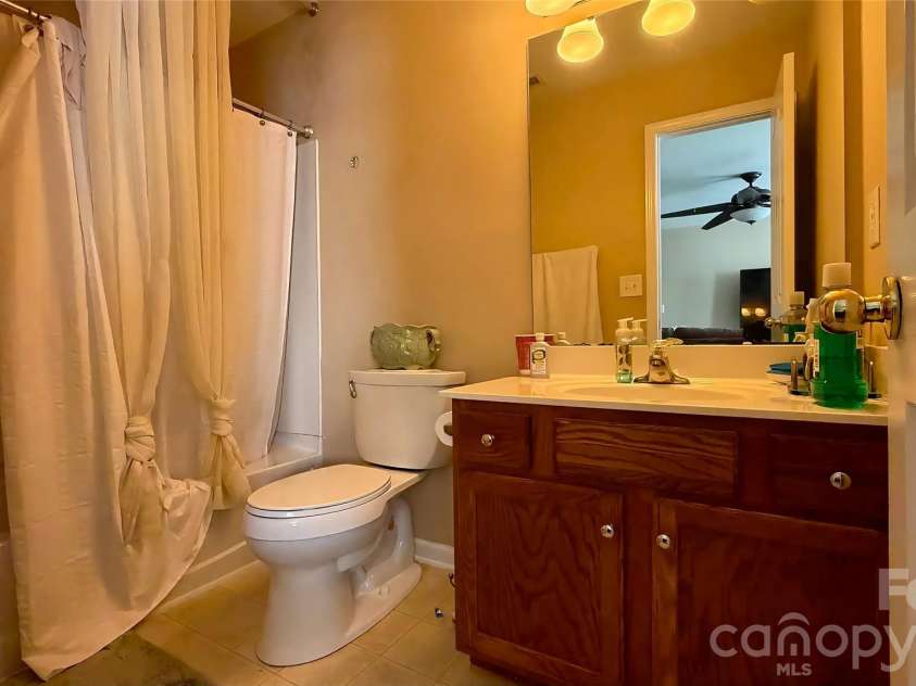 8428 Glaze Court, Charlotte, NC 28269.  MLS# CAR4436551, YatesRealty ID 57900. 