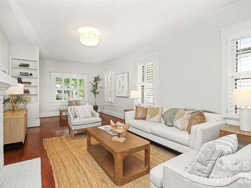 1933 Park Road, Charlotte, NC 28203.  MLS# CAR4435798, YatesRealty ID 57906. 