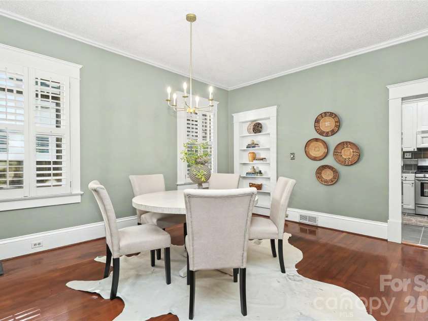 1933 Park Road, Charlotte, NC 28203.  MLS# CAR4435798, YatesRealty ID 57906. 