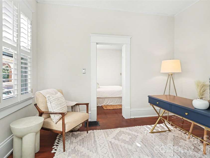 1933 Park Road, Charlotte, NC 28203.  MLS# CAR4435798, YatesRealty ID 57906. 