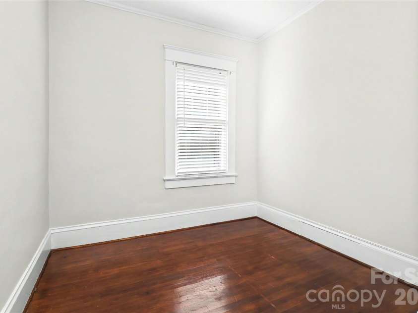 1933 Park Road, Charlotte, NC 28203.  MLS# CAR4435798, YatesRealty ID 57906. 