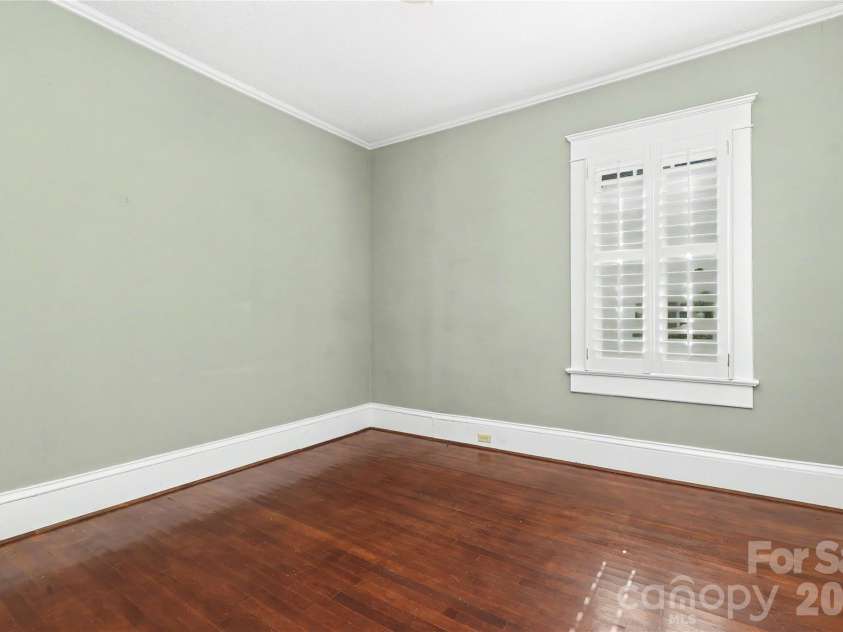 1933 Park Road, Charlotte, NC 28203.  MLS# CAR4435798, YatesRealty ID 57906. 