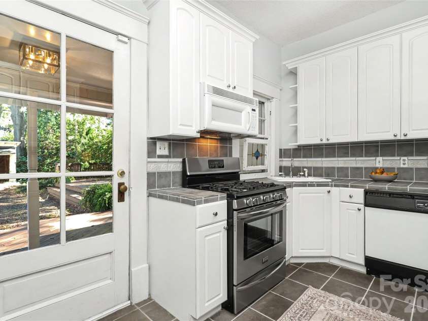 1933 Park Road, Charlotte, NC 28203.  MLS# CAR4435798, YatesRealty ID 57906. View to backyard