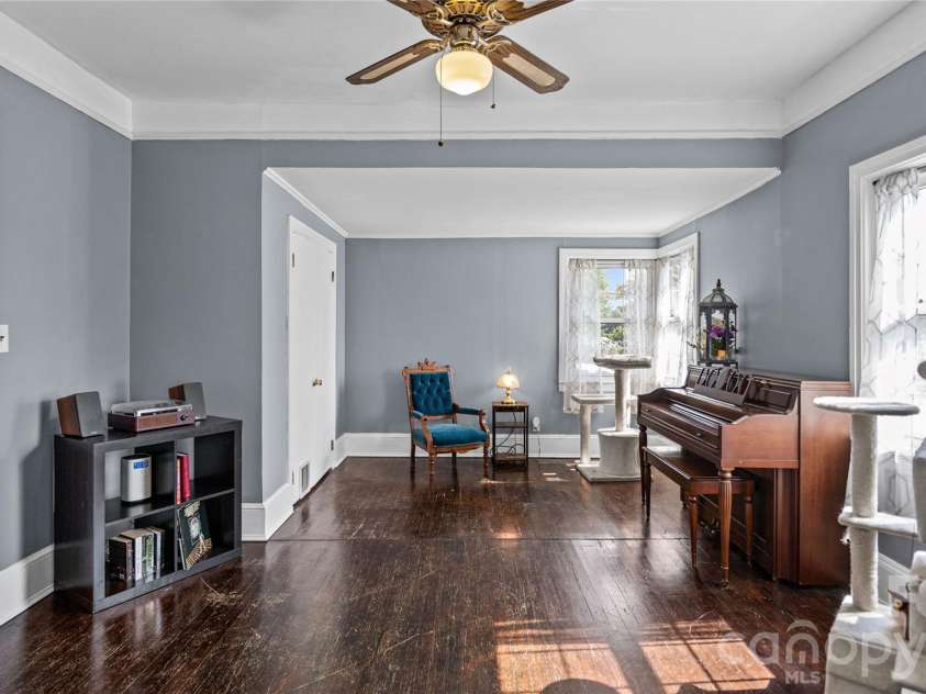 306 Hillcrest Drive, Lexington, NC 27292.  MLS# CAR4436131, YatesRealty ID 57912. 