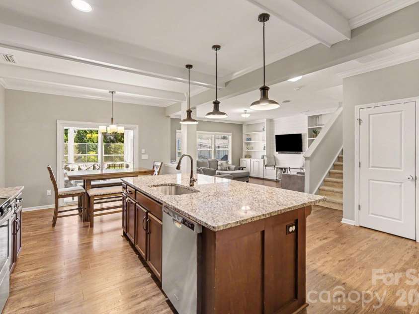 4410 Huntley Glen Drive, Pineville, NC 28134.  MLS# CAR4436263, YatesRealty ID 57919. Kitchen