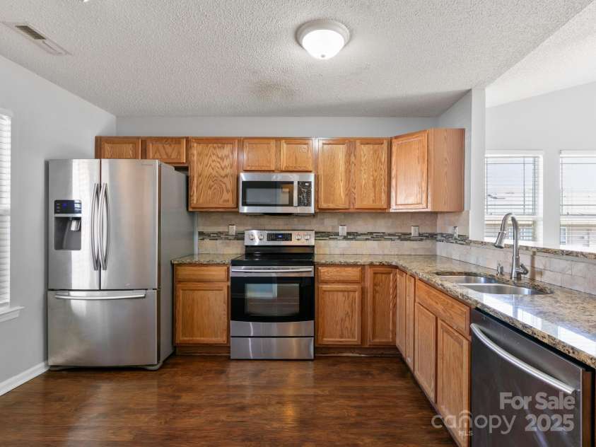 2302 Deermouse Way, Hendersonville, NC 28792.  MLS# CAR4224287, YatesRealty ID 5792. 