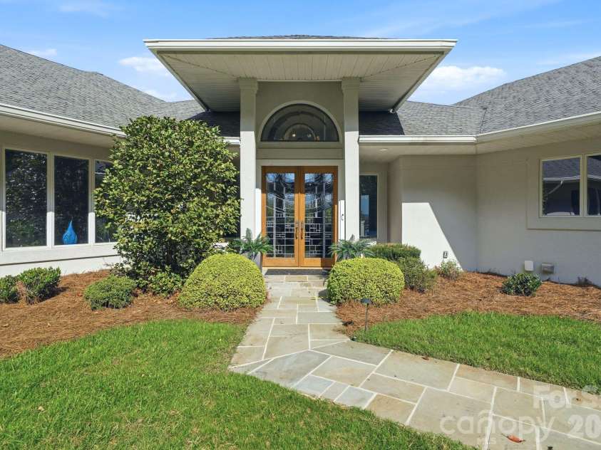 47 Hamiltons Ferry Road, Lake Wylie, SC 29710.  MLS# CAR4436465, YatesRealty ID 57921. 