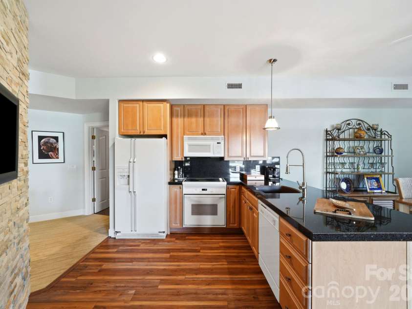 47 Hamiltons Ferry Road, Lake Wylie, SC 29710.  MLS# CAR4436465, YatesRealty ID 57921. 