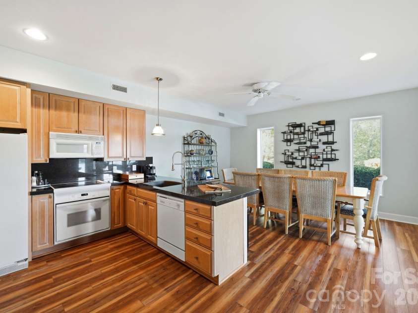 47 Hamiltons Ferry Road, Lake Wylie, SC 29710.  MLS# CAR4436465, YatesRealty ID 57921. 