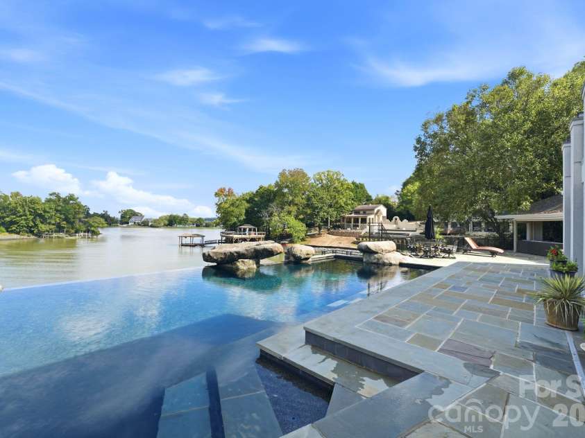 47 Hamiltons Ferry Road, Lake Wylie, SC 29710.  MLS# CAR4436465, YatesRealty ID 57921. 