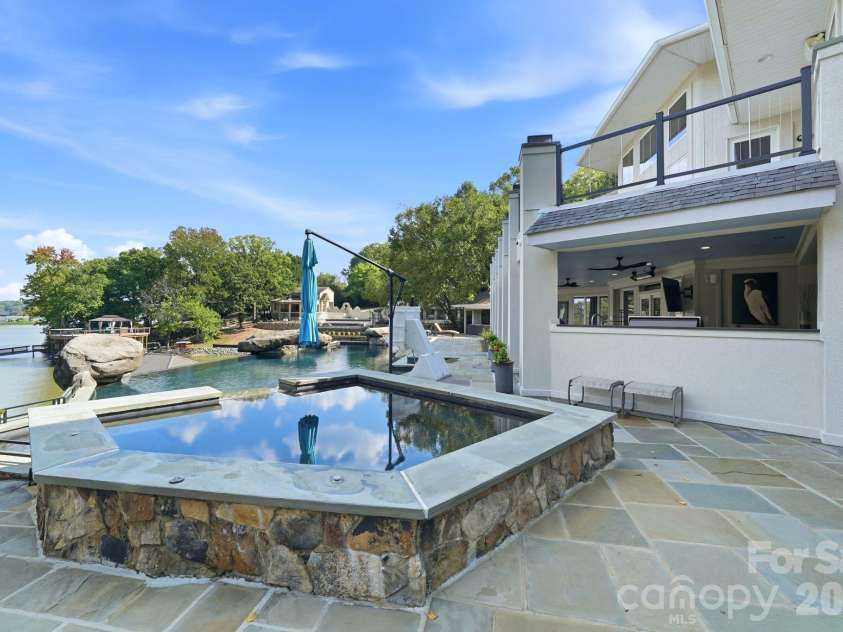 47 Hamiltons Ferry Road, Lake Wylie, SC 29710.  MLS# CAR4436465, YatesRealty ID 57921. 