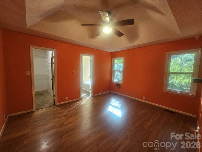 7313 Veranda Drive, Waxhaw, NC 28173.  MLS# CAR4436224, YatesRealty ID 57923. Primary bedroom