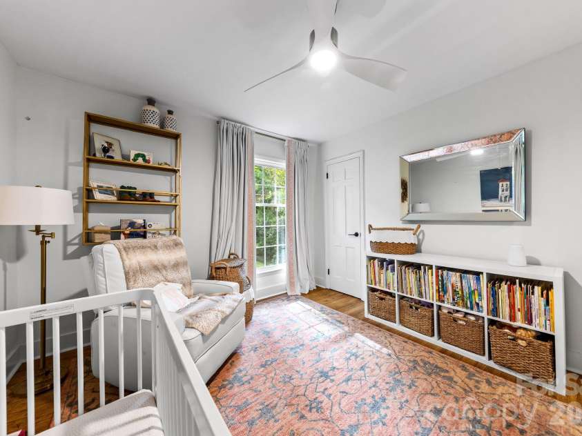 4015 Oldfield Road, Charlotte, NC 28226.  MLS# CAR4436144, YatesRealty ID 57924. 
