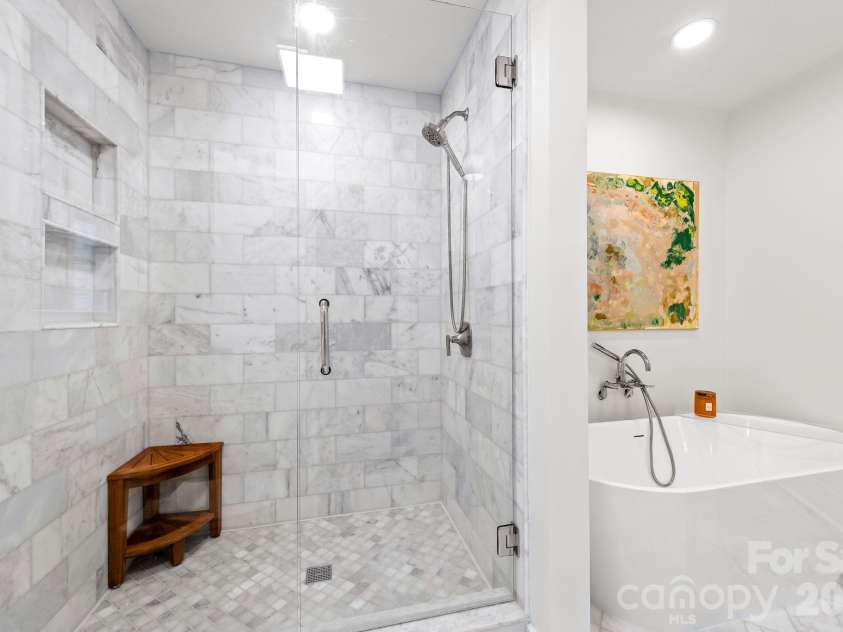 4015 Oldfield Road, Charlotte, NC 28226.  MLS# CAR4436144, YatesRealty ID 57924. 
