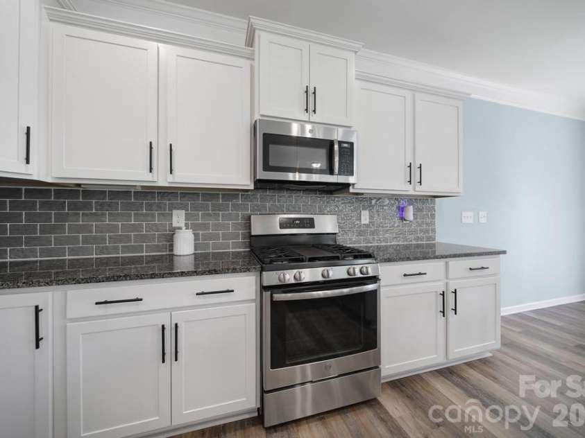129 Lantern Acres Drive, Mooresville, NC 28115.  MLS# CAR4436016, YatesRealty ID 57927. 