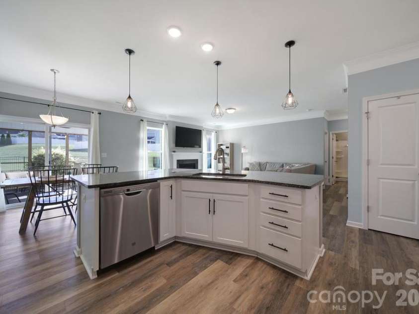 129 Lantern Acres Drive, Mooresville, NC 28115.  MLS# CAR4436016, YatesRealty ID 57927. 
