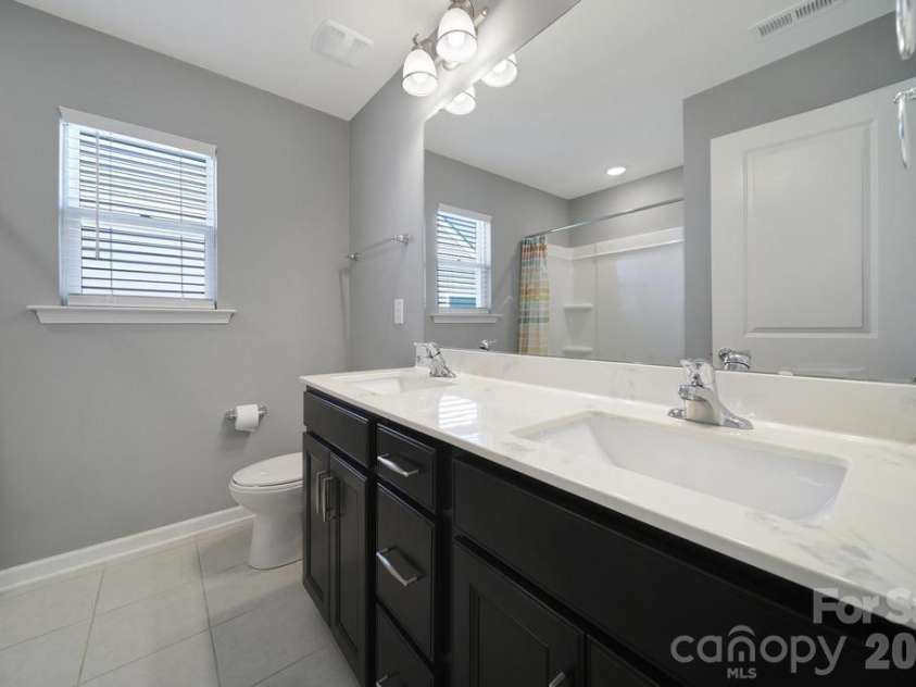 129 Lantern Acres Drive, Mooresville, NC 28115.  MLS# CAR4436016, YatesRealty ID 57927. 