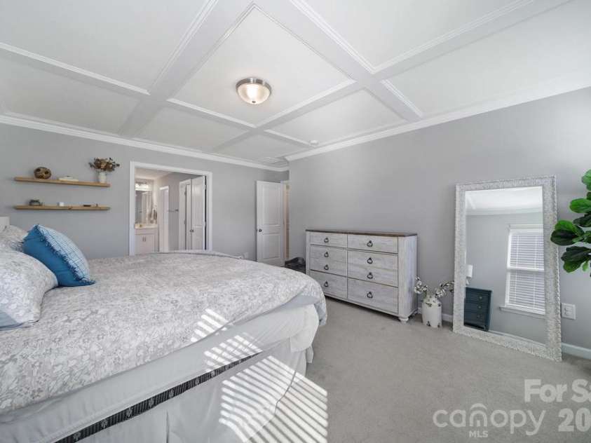 129 Lantern Acres Drive, Mooresville, NC 28115.  MLS# CAR4436016, YatesRealty ID 57927. 