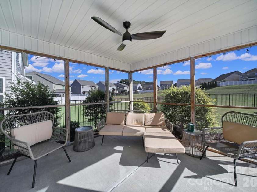 129 Lantern Acres Drive, Mooresville, NC 28115.  MLS# CAR4436016, YatesRealty ID 57927. 