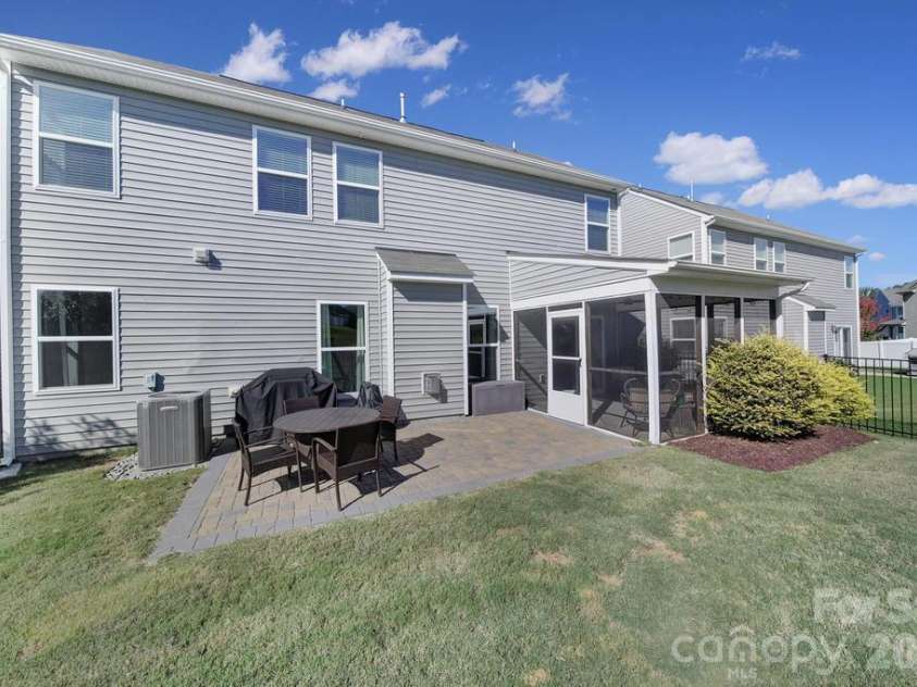 129 Lantern Acres Drive, Mooresville, NC 28115.  MLS# CAR4436016, YatesRealty ID 57927. 