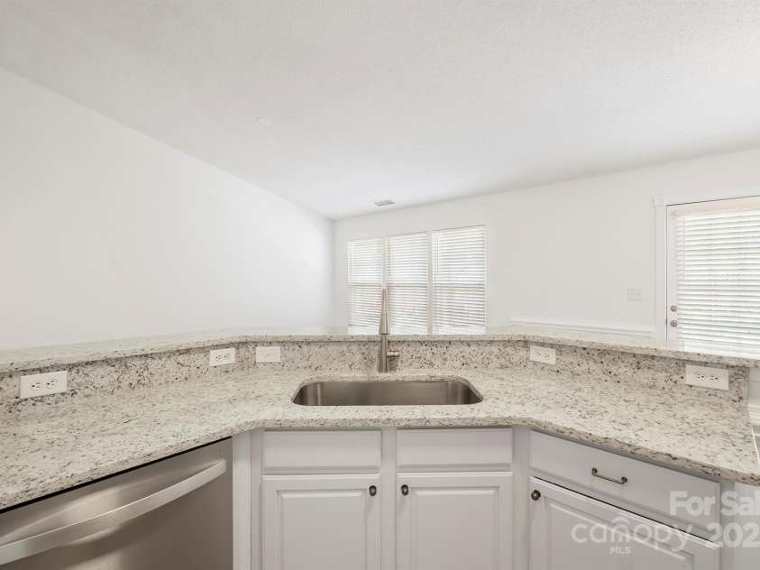 5291 Moonlight Trail, Concord, NC 28025.  MLS# CAR4240093, YatesRealty ID 5793. Kitchen