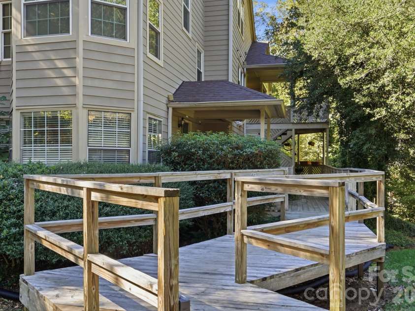 6140 Gray Gate Lane, Charlotte, NC 28210.  MLS# CAR4435741, YatesRealty ID 57930. 