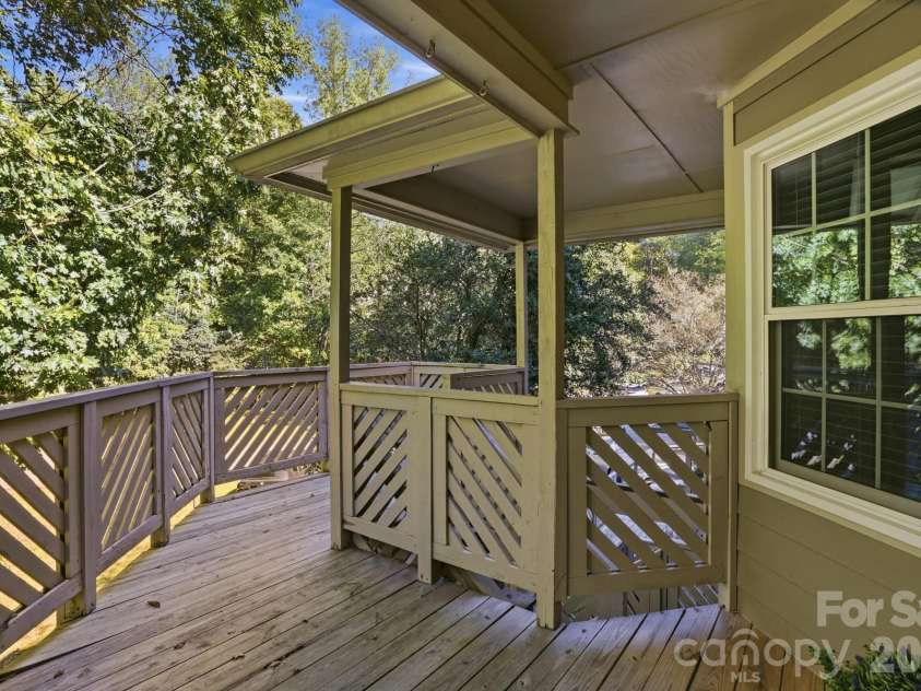 6140 Gray Gate Lane, Charlotte, NC 28210.  MLS# CAR4435741, YatesRealty ID 57930. 