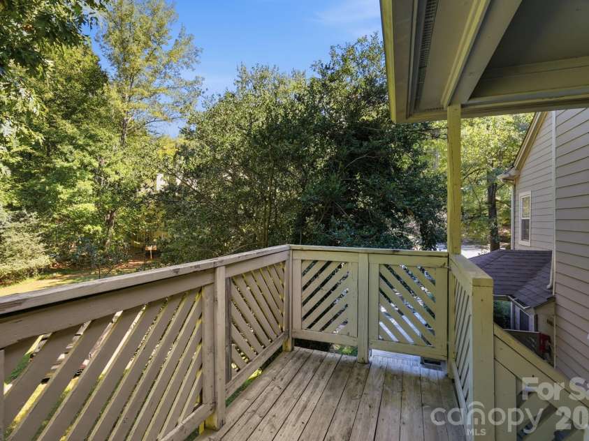 6140 Gray Gate Lane, Charlotte, NC 28210.  MLS# CAR4435741, YatesRealty ID 57930. 