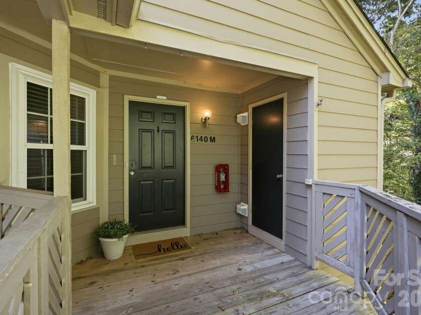 6140 Gray Gate Lane, Charlotte, NC 28210.  MLS# CAR4435741, YatesRealty ID 57930. 