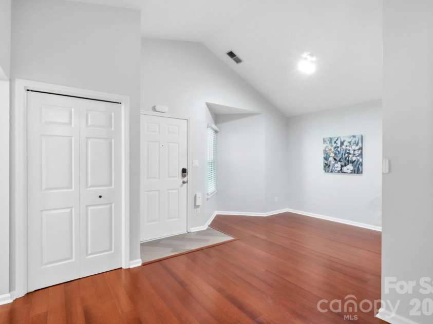6140 Gray Gate Lane, Charlotte, NC 28210.  MLS# CAR4435741, YatesRealty ID 57930. 